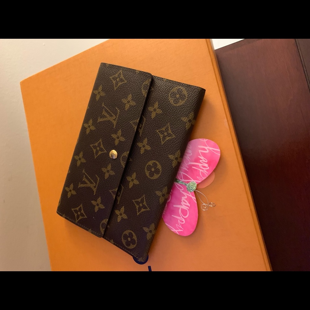 Louis Vuitton Vintage Wallet.